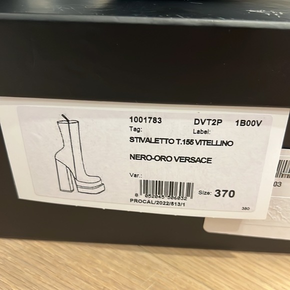 Versace Aevitas Platform Boots size 37 BRAND NEW - Picture 6 of 6